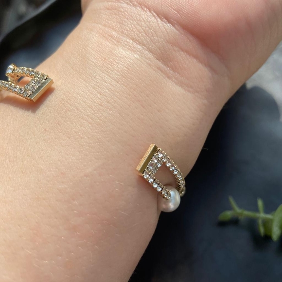 Pearlcore Gold Luxury Bracelet - Picture 10 of 11